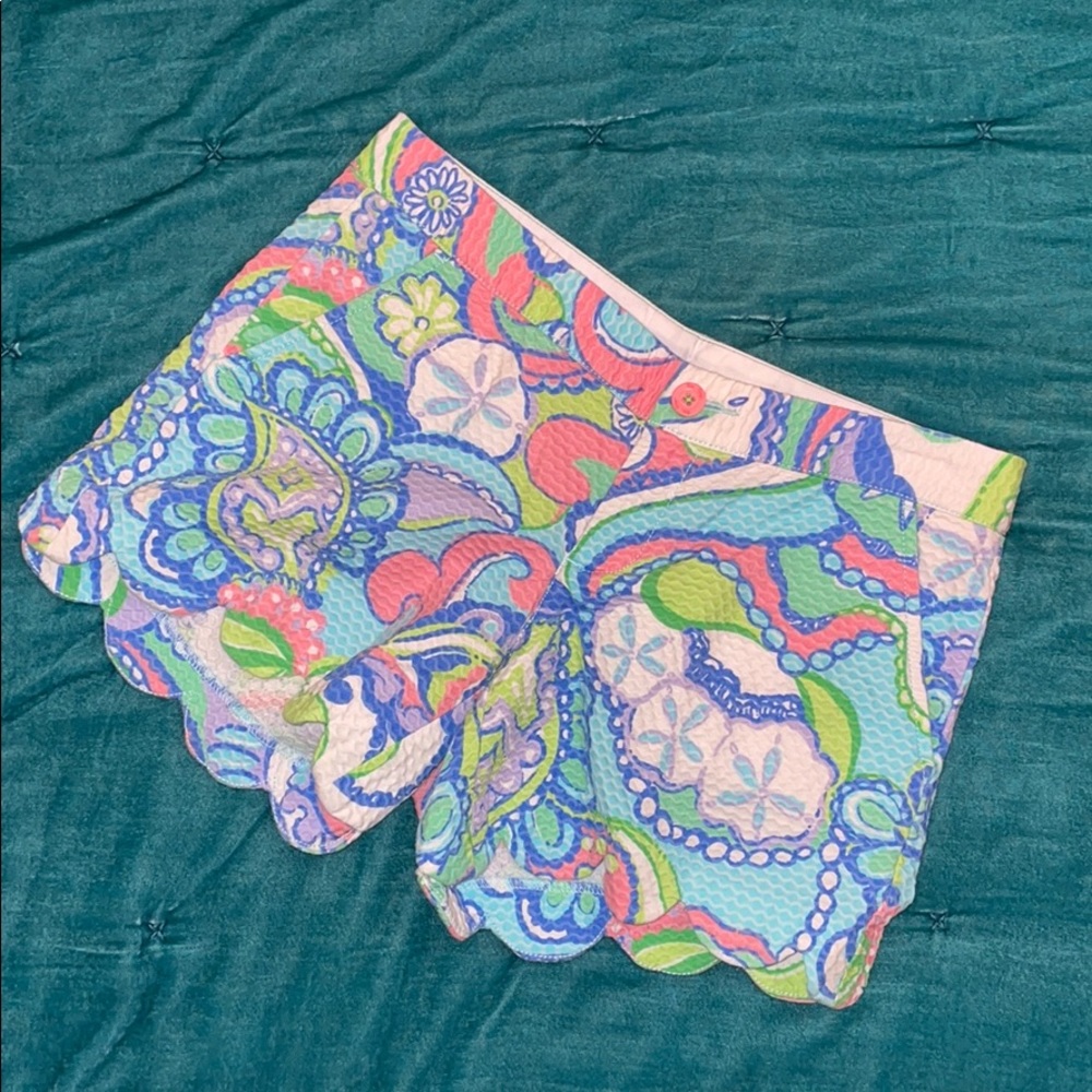Lilly Pulitzer scalloped buttercup shorts